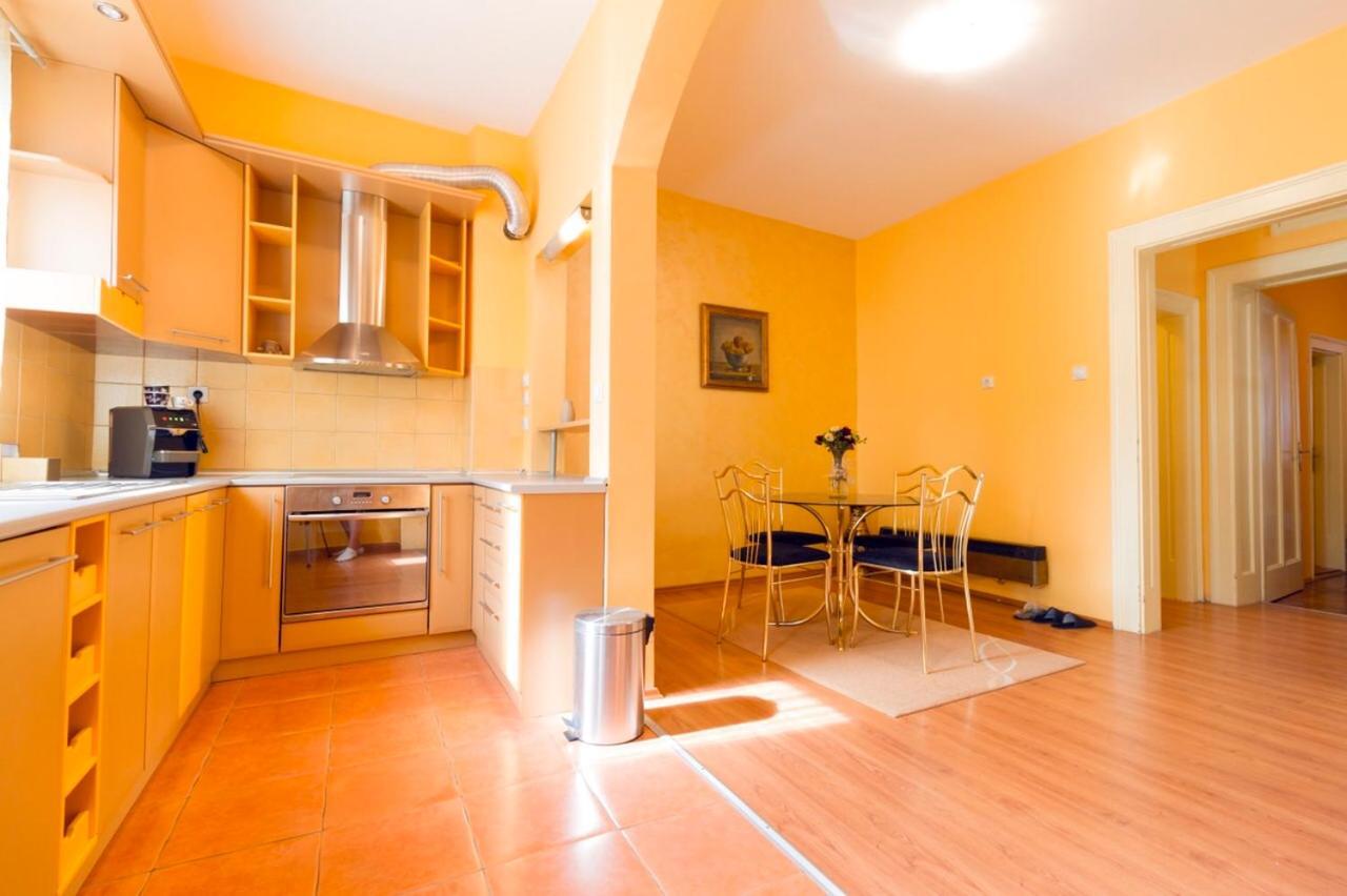 Apartment Sofija Ниш Екстер'єр фото